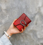https://www.himelshop.com/Crocodile Pattern Women's  Stylish Wallet